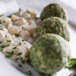 Canederli di aglio selvatico su ragù di asparagi (4 persone)